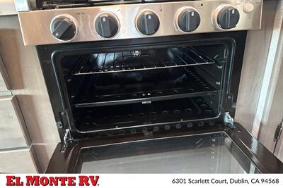 2025 Thor Four Winds 22E   - Photo 21 - Dublin, CA 94568