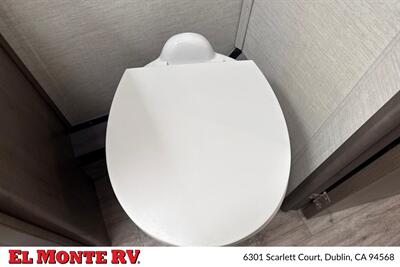 2025 Thor Four Winds 22E   - Photo 33 - Dublin, CA 94568