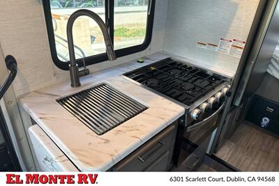 2025 Thor Four Winds 22E   - Photo 18 - Dublin, CA 94568