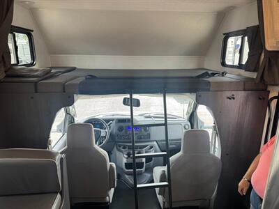 2024 Forest River Sunseeker 2550DSLE   - Photo 24 - Orlando, FL 32808