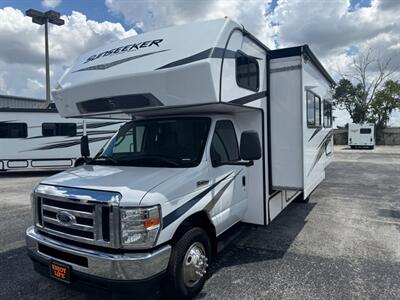 2024 Forest River Sunseeker 2550DSLE   - Photo 26 - Orlando, FL 32808