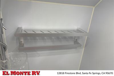 2024 MDC XT16HR FAMILY 22FT   - Photo 18 - Santa Fe Springs, CA 90670