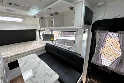 2024 MDC XT16HR FAMILY 22FT   - Photo 11 - Santa Fe Springs, CA 90670