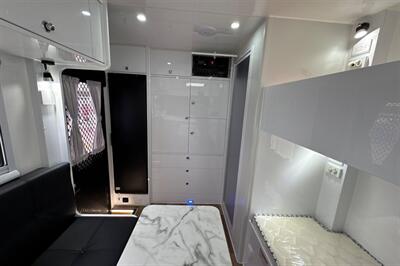 2024 MDC XT16HR FAMILY 22FT   - Photo 16 - Santa Fe Springs, CA 90670