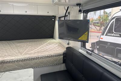 2024 MDC XT16HR FAMILY 22FT   - Photo 12 - Santa Fe Springs, CA 90670