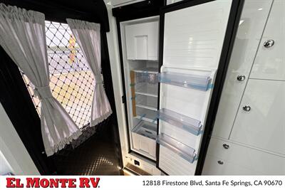 2024 MDC XT16HR FAMILY 22FT   - Photo 13 - Santa Fe Springs, CA 90670