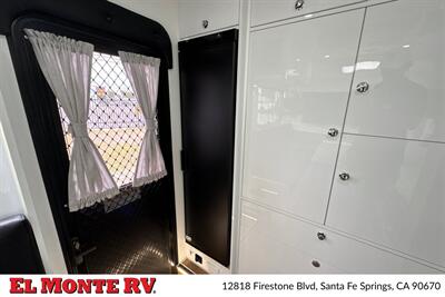 2024 MDC XT16HR FAMILY 22FT   - Photo 15 - Santa Fe Springs, CA 90670