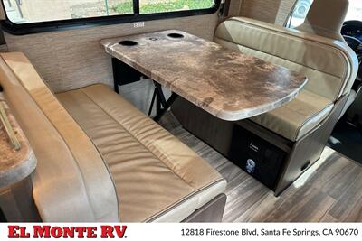 2024 Thor Four Winds 28A   - Photo 14 - Santa Fe Springs, CA 90670