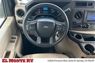 2024 Thor Four Winds 28A   - Photo 43 - Santa Fe Springs, CA 90670