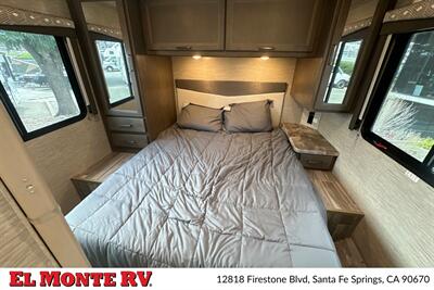 2024 Thor Four Winds 28A   - Photo 33 - Santa Fe Springs, CA 90670
