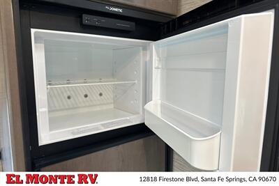 2024 Thor Four Winds 28A   - Photo 24 - Santa Fe Springs, CA 90670