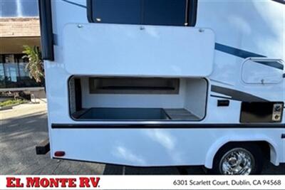 2024 Gulf Stream Conquest 6238   - Photo 9 - Santa Fe Springs, CA 90670
