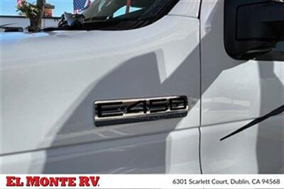 2024 Gulf Stream Conquest 6238   - Photo 15 - Santa Fe Springs, CA 90670