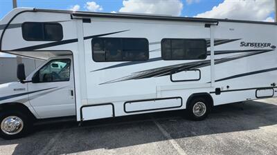 2024 Forest River Sunseeker 2550DSLE   - Photo 56 - Orlando, FL 32808