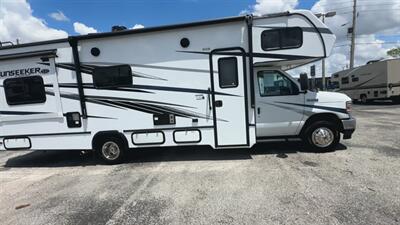 2024 Forest River Sunseeker 2550DSLE   - Photo 31 - Orlando, FL 32808