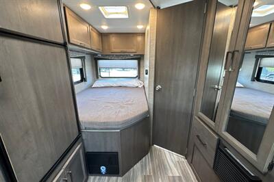 2024 Thor Four Winds 22E   - Photo 28 - Santa Fe Springs, CA 90670
