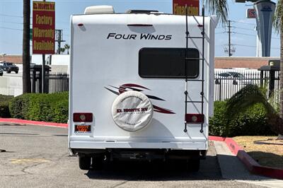 2024 Thor Four Winds 22E   - Photo 4 - Santa Fe Springs, CA 90670