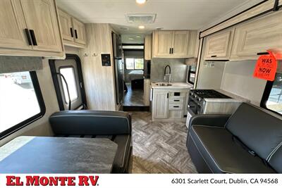2023 Forest River Sunseeker 3250DSLE - Photo 13 - Dublin, CA 94568