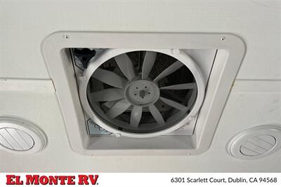 2023 Forest River Sunseeker 3250DSLE - Photo 54 - Dublin, CA 94568
