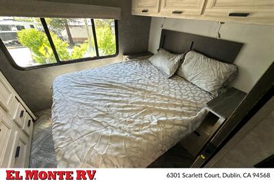 2023 Forest River Sunseeker 3250DSLE - Photo 35 - Dublin, CA 94568