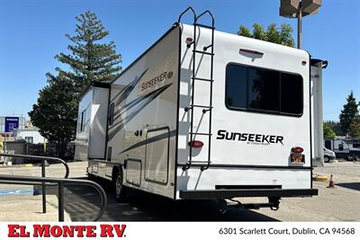 2023 Forest River Sunseeker 3250DSLE - Photo 6 - Dublin, CA 94568