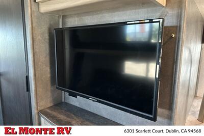 2023 Forest River Sunseeker 3250DSLE - Photo 43 - Dublin, CA 94568