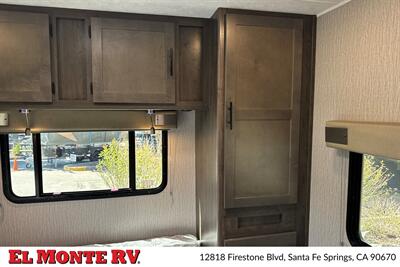 2023 Coachmen Leprechaun 271QB   - Photo 36 - Santa Fe Springs, CA 90670