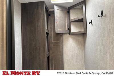 2023 Coachmen Leprechaun 271QB   - Photo 30 - Santa Fe Springs, CA 90670
