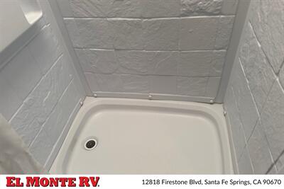 2023 Coachmen Leprechaun 271QB   - Photo 33 - Santa Fe Springs, CA 90670