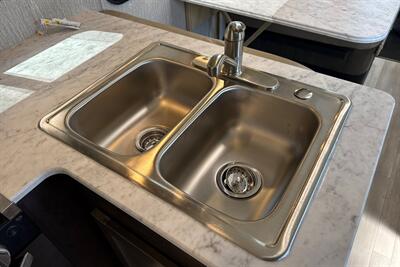 2023 Coachmen Leprechaun 271QB   - Photo 18 - Dublin, CA 94568
