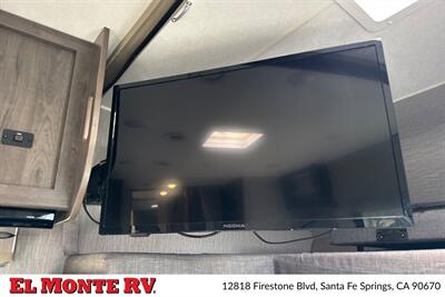 2023 Coachmen Leprechaun 271QB   - Photo 16 - Santa Fe Springs, CA 90670