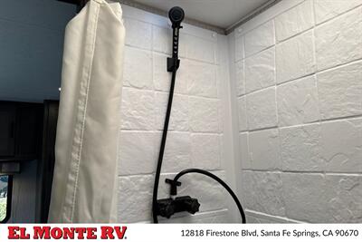 2023 Coachmen Leprechaun 271QB   - Photo 34 - Santa Fe Springs, CA 90670