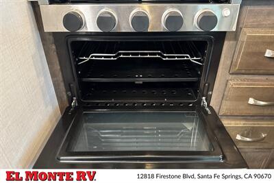 2024 Gulf Stream Conquest 6280   - Photo 20 - Santa Fe Springs, CA 90670