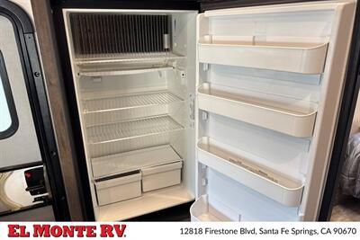 2024 Gulf Stream Conquest 6280   - Photo 24 - Santa Fe Springs, CA 90670