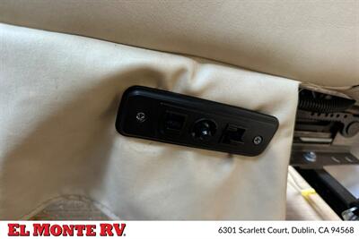 2018 Holiday Rambler Vacationeer XE 36F   - Photo 12 - Dublin, CA 94568