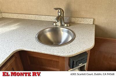 2018 Holiday Rambler Vacationeer XE 36F   - Photo 31 - Dublin, CA 94568