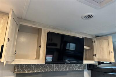 2024 Forest River Sunseeker 2950LE   - Photo 15 - Santa Fe Springs, CA 90670
