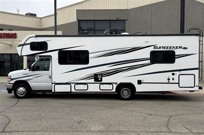 2024 Forest River Sunseeker 2950LE   - Photo 7 - Santa Fe Springs, CA 90670