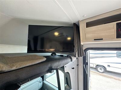 2023 Forest River Sunseeker 2350LE   - Photo 22 - Orlando, FL 32808