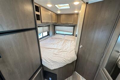 2024 Thor Four Winds 22E   - Photo 27 - Santa Fe Springs, CA 90670