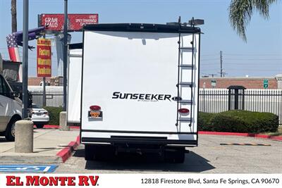 2024 Forest River Sunseeker 2850SLE - Photo 4 - Santa Fe Springs, CA 90670