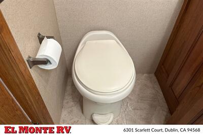 2016 JAYCO SENECA 37FS   - Photo 29 - Dublin, CA 94568