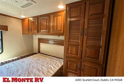 2016 JAYCO SENECA 37FS   - Photo 34 - Dublin, CA 94568