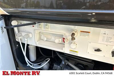 2016 JAYCO SENECA 37FS   - Photo 55 - Dublin, CA 94568