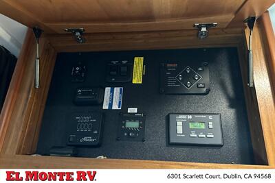 2016 JAYCO SENECA 37FS   - Photo 41 - Dublin, CA 94568