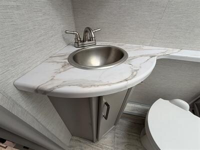 2024 Thor Chateau 22B   - Photo 39 - Orlando, FL 32808