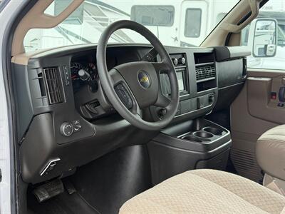 2024 Thor Chateau 22B   - Photo 11 - Orlando, FL 32808