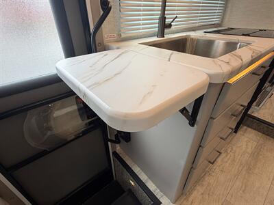 2024 Thor Chateau 22B   - Photo 24 - Orlando, FL 32808