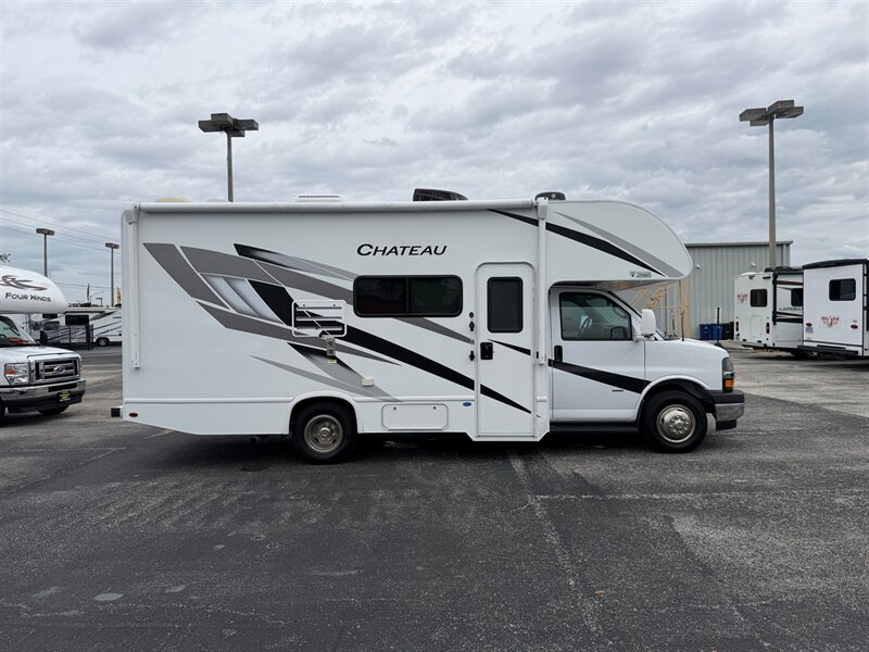 2024 Thor Chateau 22B  