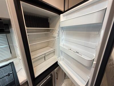 2024 Thor Chateau 22B   - Photo 36 - Orlando, FL 32808